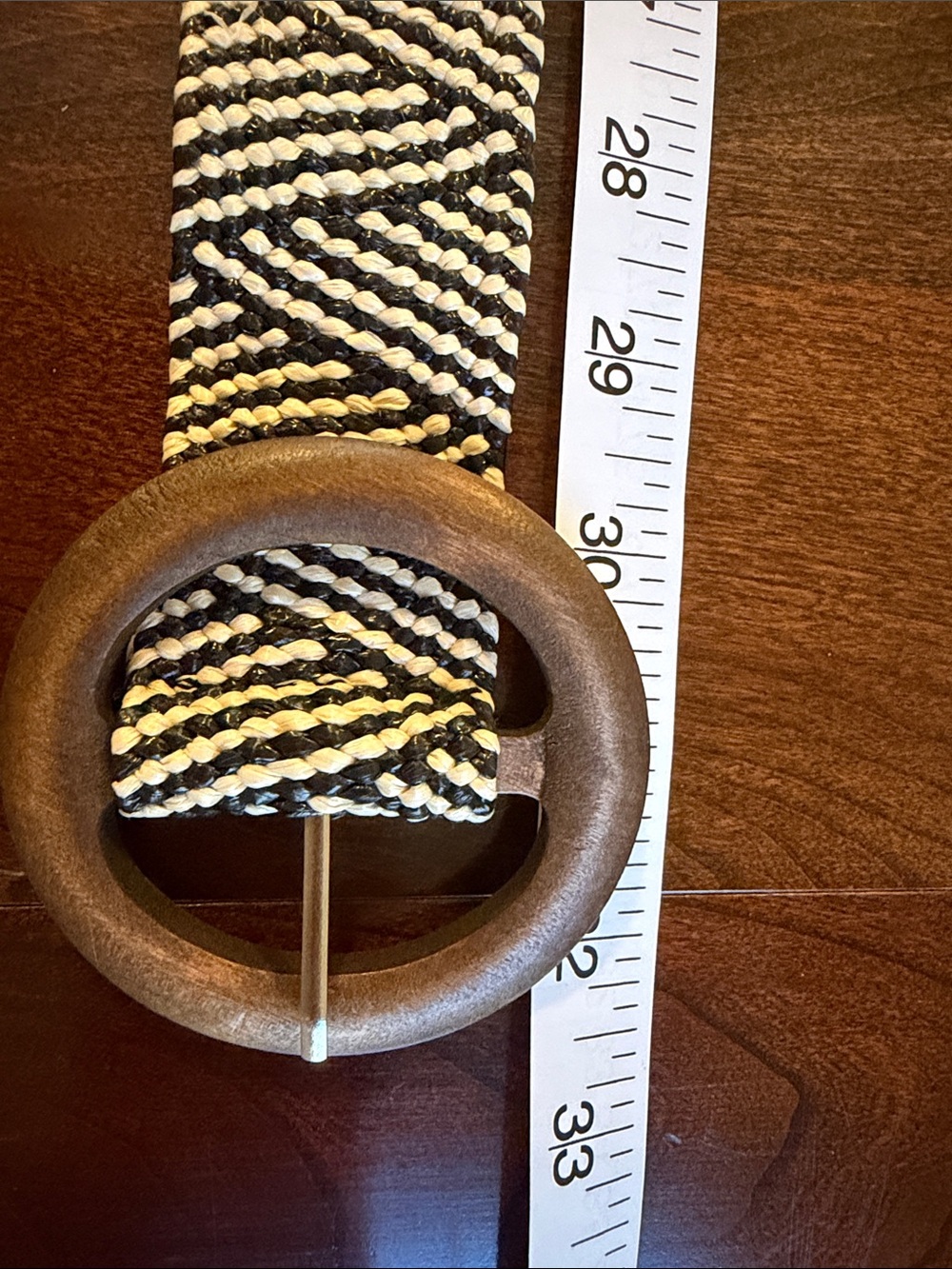 Woven Black and Cream womenโs nwot Belt with Wooden look Round Buckle